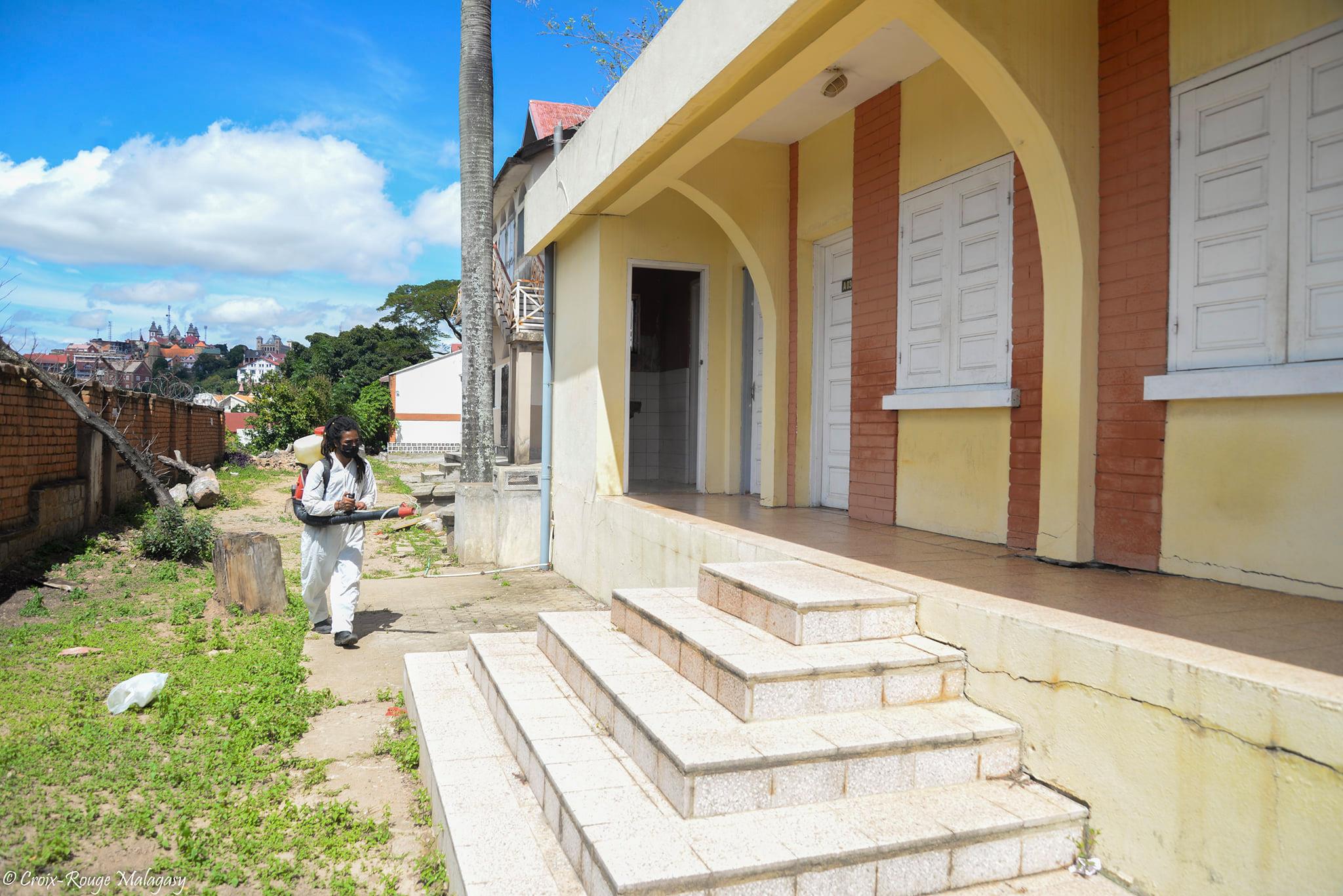 Désinfection du 𝐌𝐢𝐧𝐢𝐬𝐭𝐞̀𝐫𝐞𝐬 𝐝𝐞 𝐆𝐚𝐫𝐝𝐞𝐬 𝐝𝐞𝐬 𝐒𝐜𝐞𝐚𝐮𝐱 𝐞𝐭 𝐝𝐞 𝐥𝐚 𝐉𝐮𝐬𝐭𝐢𝐜𝐞